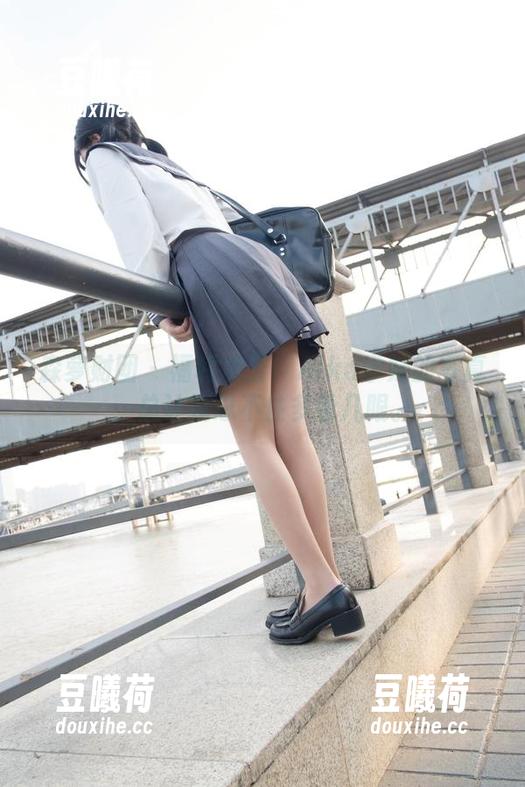 森萝财团 - 福利满分！Aika学妹的写真，总让我忍不住多看几眼。
