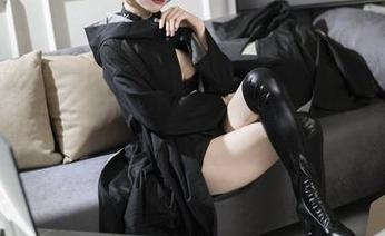 独一无二的樱岛嗷一，图集中的光辉μ兵装，资源层出不穷，让我眼前一亮！