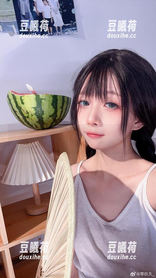 高清黑色，清青琴玖这次又把我们带入了个别样的角落。