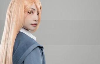 爆机少女喵小吉的写真礼包：艾尔登法环里的随性之美，动作慢吞吞的！
