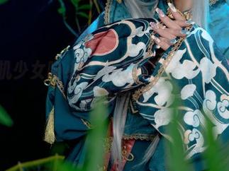 当爆机少女喵小吉遇上莱莎：在线独享高清炼金术