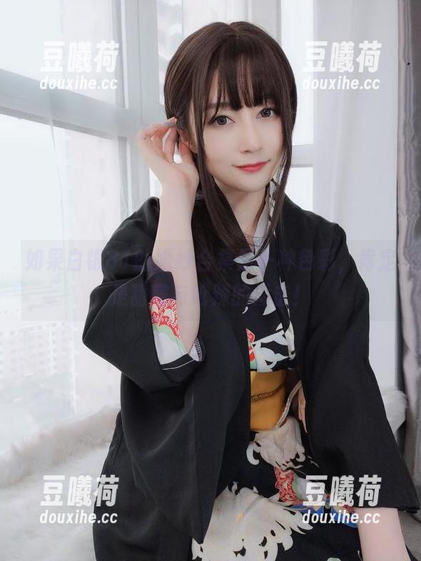如果白银81的婚纱合集是一种色彩，肯定是甜蜜与呛辣的撞击！