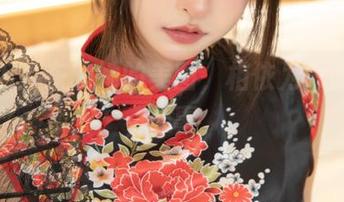 神乐坂真东和她的美图，相依为命的少女心事