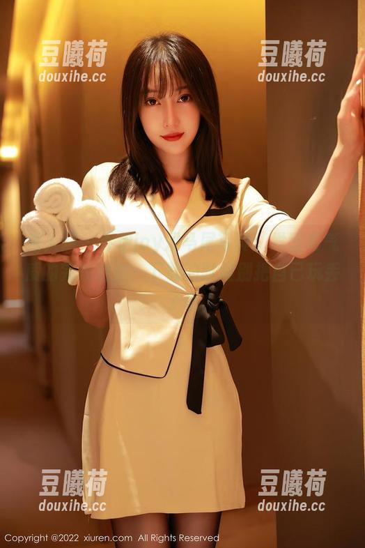 秀人网 - 乔伊joy双马尾写真：发型和气质的完美邂逅，下载的时候别把自己玩丢了哦