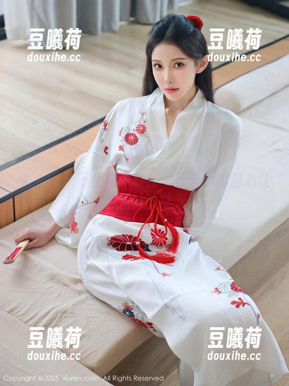 秀人网 - 不止是写真！千夜未来的甜心让我无处可逃。