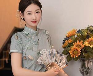 秀人网 - 想拥有南湘baby黑丝的美图？可是下载后能承受那份诱惑吗？
