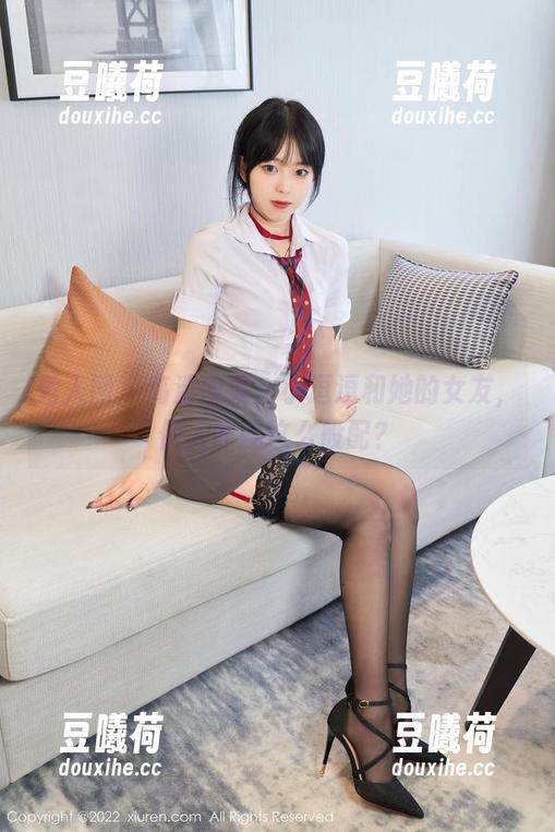 秀人网 - 高清图集：小逗逗和她的女友，俩人咋就这么般配？
