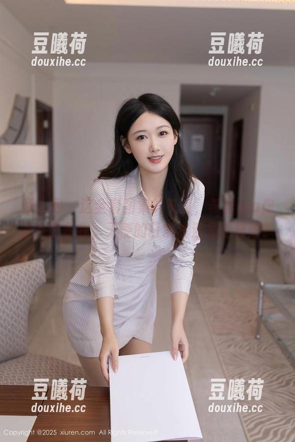 秀人网-希雅sia 秀人网 - 这全套图集的气质,希雅sia你是在暗示我,天使的日常生活是这样的?