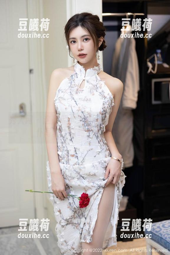 秀人网 - 这是星小兔Meetu！要来一组女仆写真合集吗？不问自答！