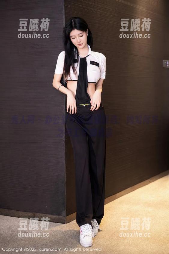 秀人网-温妮 秀人网 - 办公室中的温妮精选:她如何将乏味工作加点盐