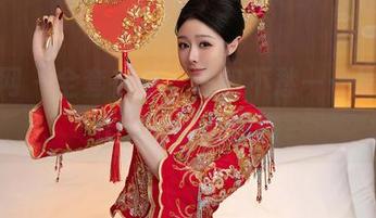 秀人网 - 全套在手，图包不愁——绮里嘉Ula的随性美态