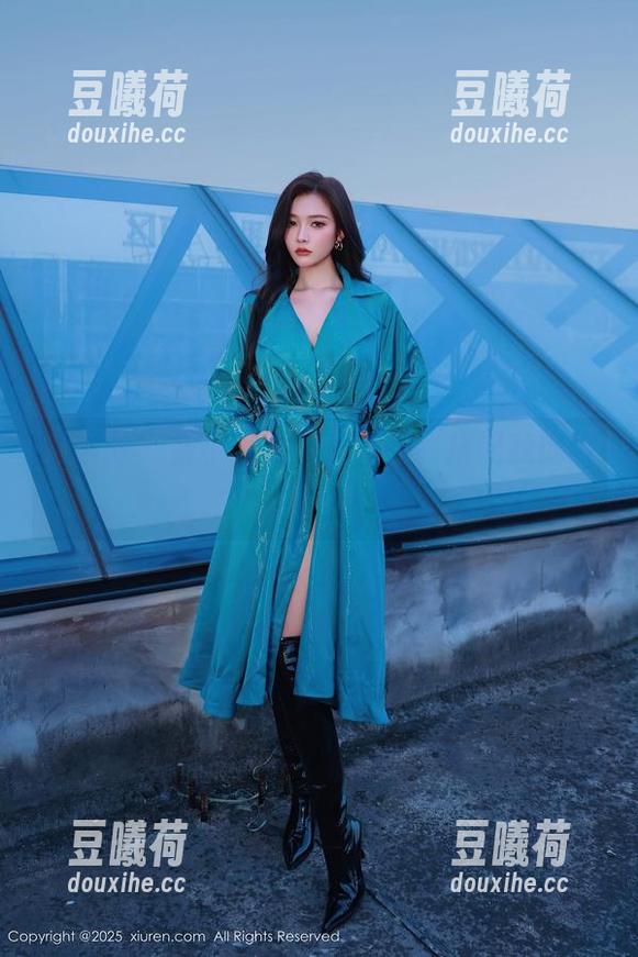 秀人网 - 金小依水手服原图，搭配我的云朵妄想