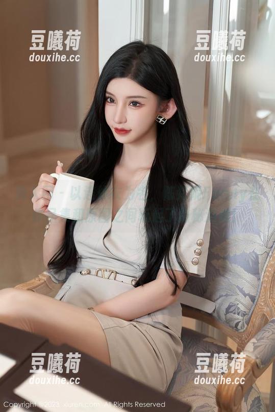 秀人网-陈梵妮Fanny 秀人网 - 以连体衣为名,陈梵妮Fanny在作品集和原图之间玩起了隐秘游戏!