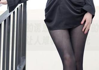 秀人网 - 皮衣的诱惑：龙籹cool的高清图集真让人难以移开目光