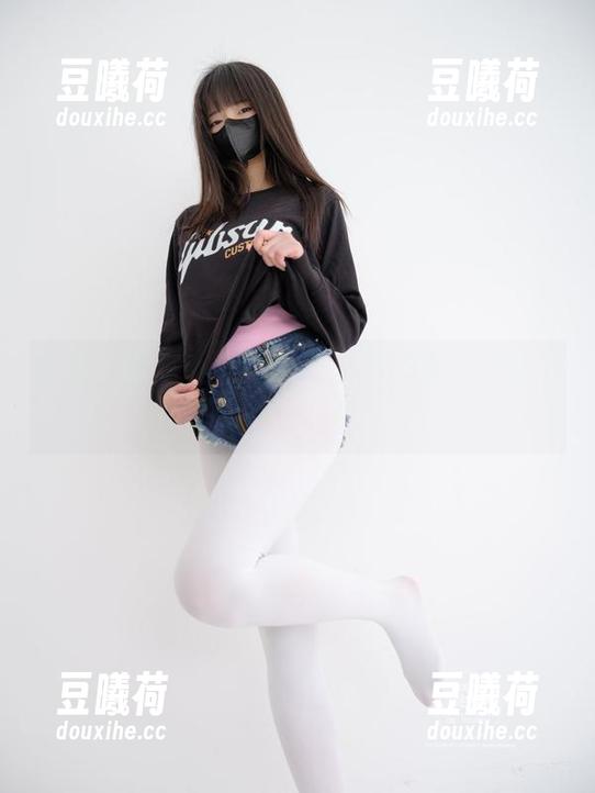紧急企划 - 小恩黑丝JK，可不是一般的美图你说对吧？