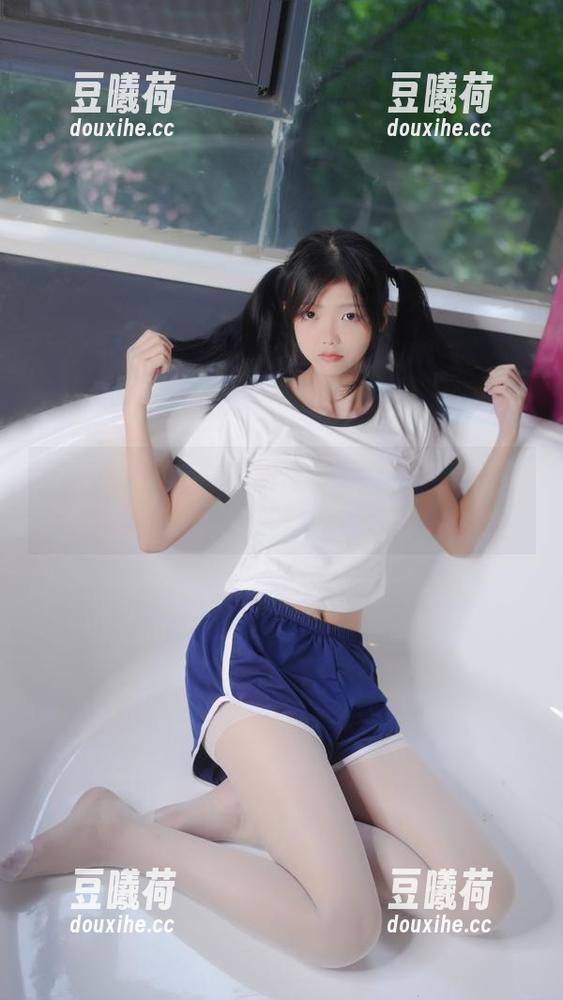 紧急企划 - 小恩的图库时光机：清纯vs高清，在线选边站！