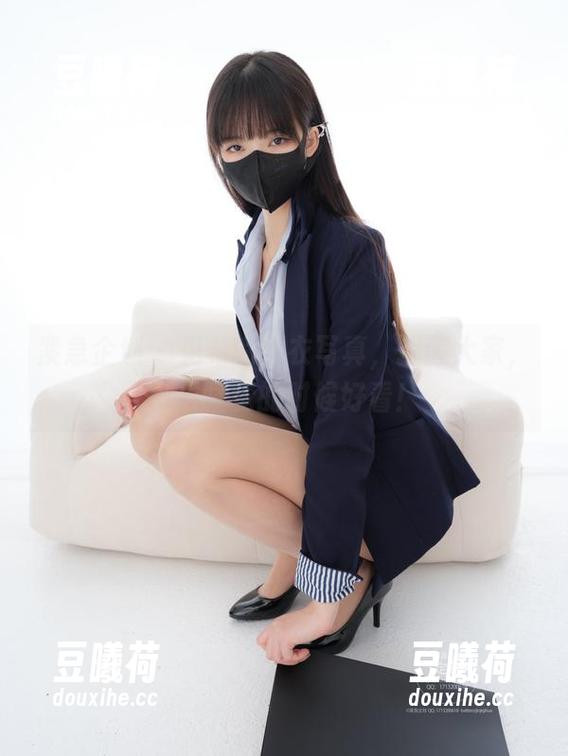 紧急企划 - 见希的睡衣写真，提醒大家，不只睡觉的时候好看！