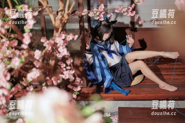 高清赏心悦目，纸悦Etsu_ko兔女郎的俏皮大公开