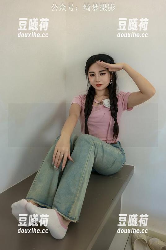 绮梦摄影 - 當耶耶邂逅长腿：这写真图册简直是腿部展示的集大成者，太难抗拒了！