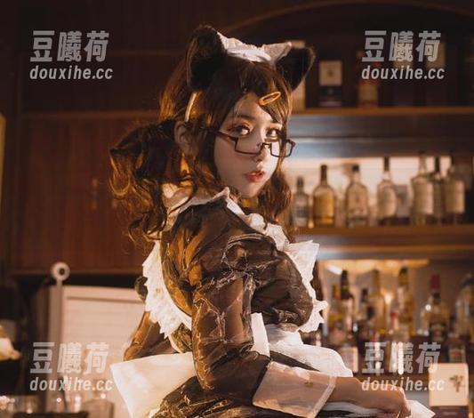 芊川一笑MNK 天台上的小日子,芊川一笑MNK的私拍时光显得特别可爱。