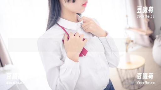 来自萌芽儿o0的dva原图，没想到她会这么大胆！