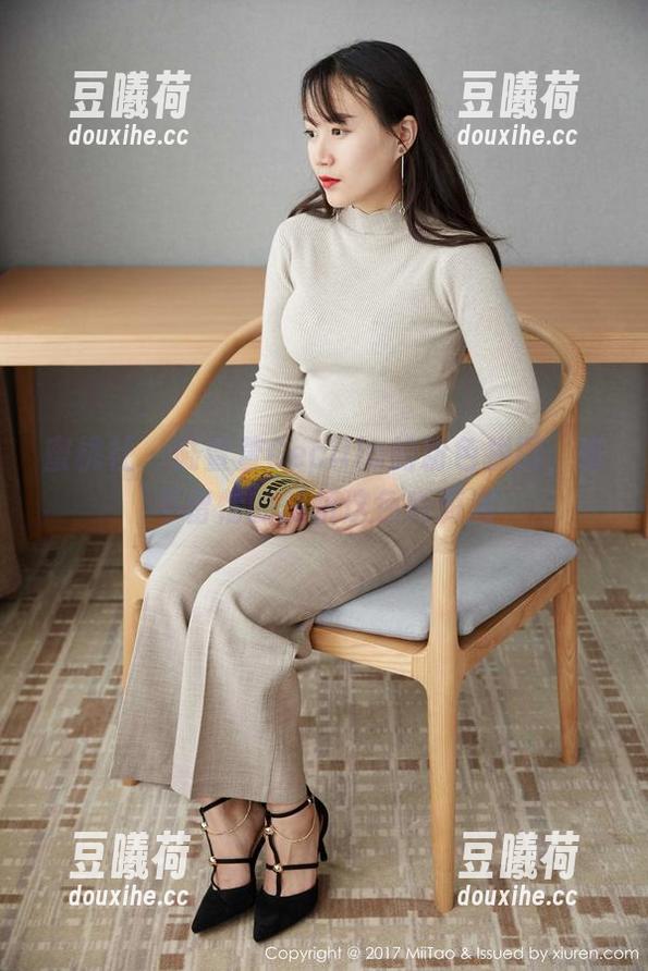 蜜桃社-陆萱萱Cecilia 蜜桃社 - 陆萱萱Cecilia的粉色拼图,毫不留情的剖析这色彩游戏