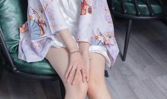 袜啵啵 - 小安的少女原图：那眼神，宛如在跟我诉说“快来赞我！”