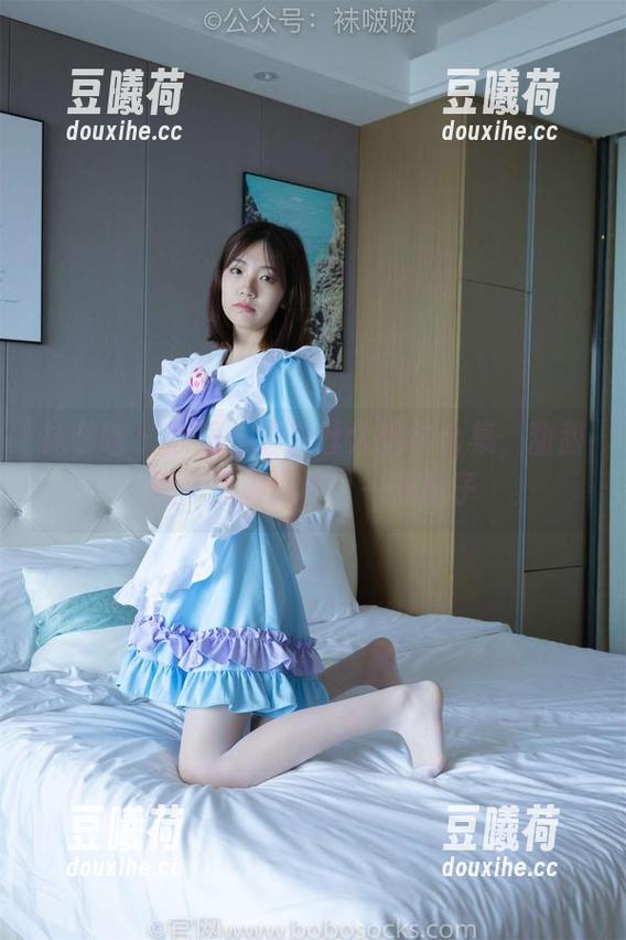 袜啵啵 - 原图与厚白丝大腿袜合集，甜甜圈：三种风格，一双袜子