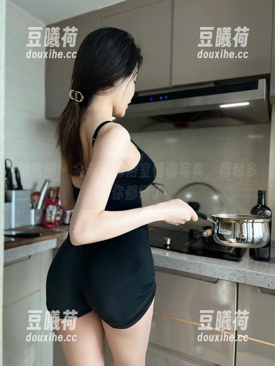 微密圈 - 金希儿的浴室情调写真，福利多到你都懵了。