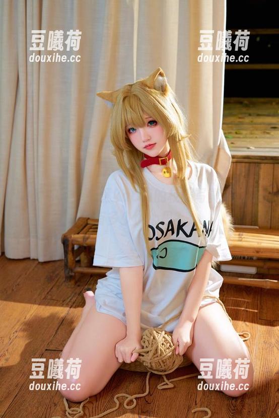 阿薰kaOri 除了书本,阿薰kaOri的校服写真里,还有多少小心思?