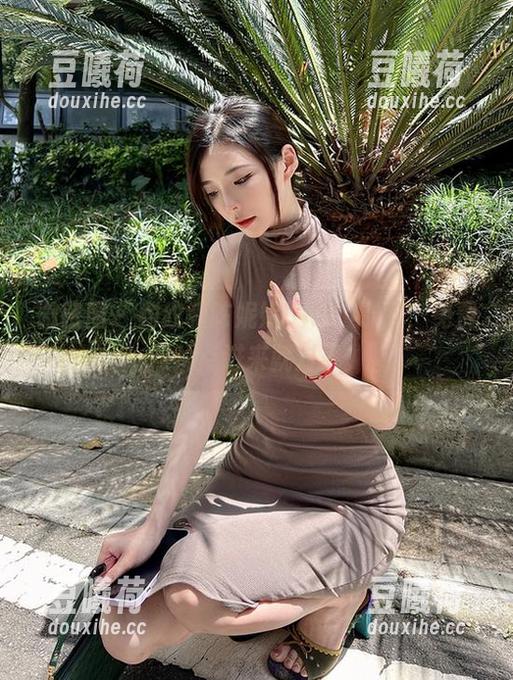 微密圈 - 豹纹和陈妮妮UNI，别问，免费照片点进来就对了。