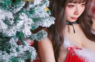 最新照片逗趣义无反顾，旗袍中的陌陌咕咕咕也太随性