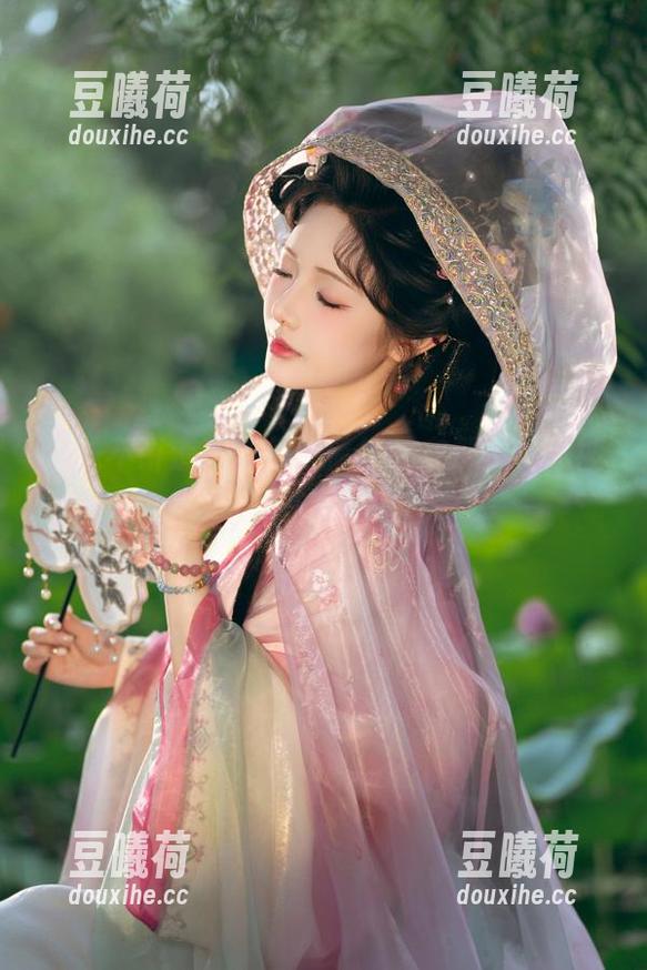 雯妹不讲道理合集：清纯就在那里，像被遗忘的棉花糖