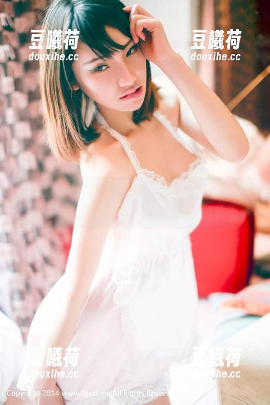 青豆客-黄可christine 青豆客 - 黄可christine的短裤,会让你忘了无圣光的规则!快来翻翻合集吧