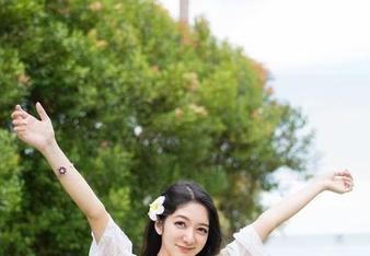 魅妍社 - 舞媚歆的新套装合集，瞧，衣服都开始抗议了说要回家！