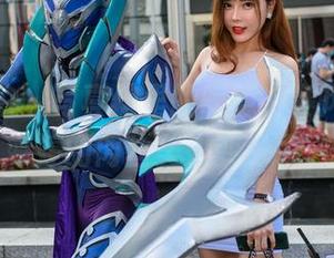 魔镜街拍 - 写真馆里的暖意，寒风再大，婷婷的肉丝美人变身了。